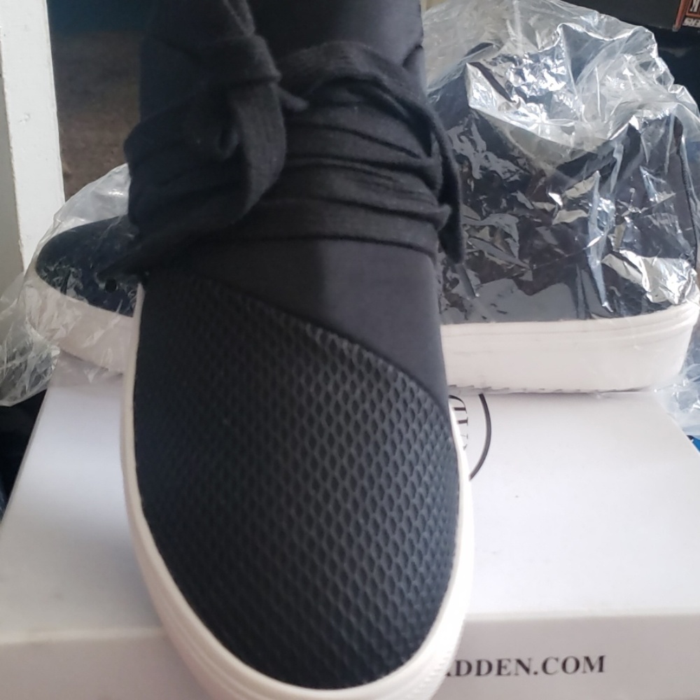 Women sneakers